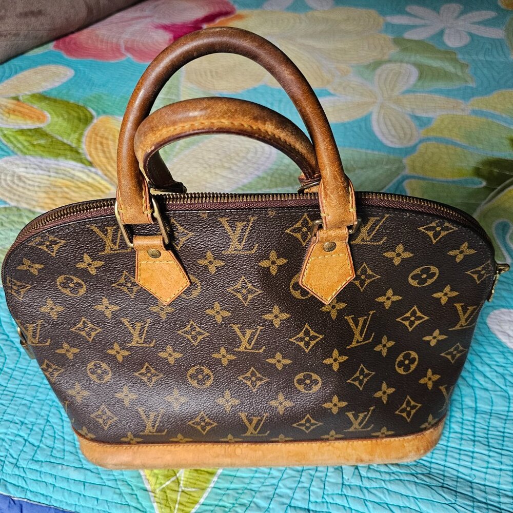 Louis Vuitton Alma - Picture 2 of 7